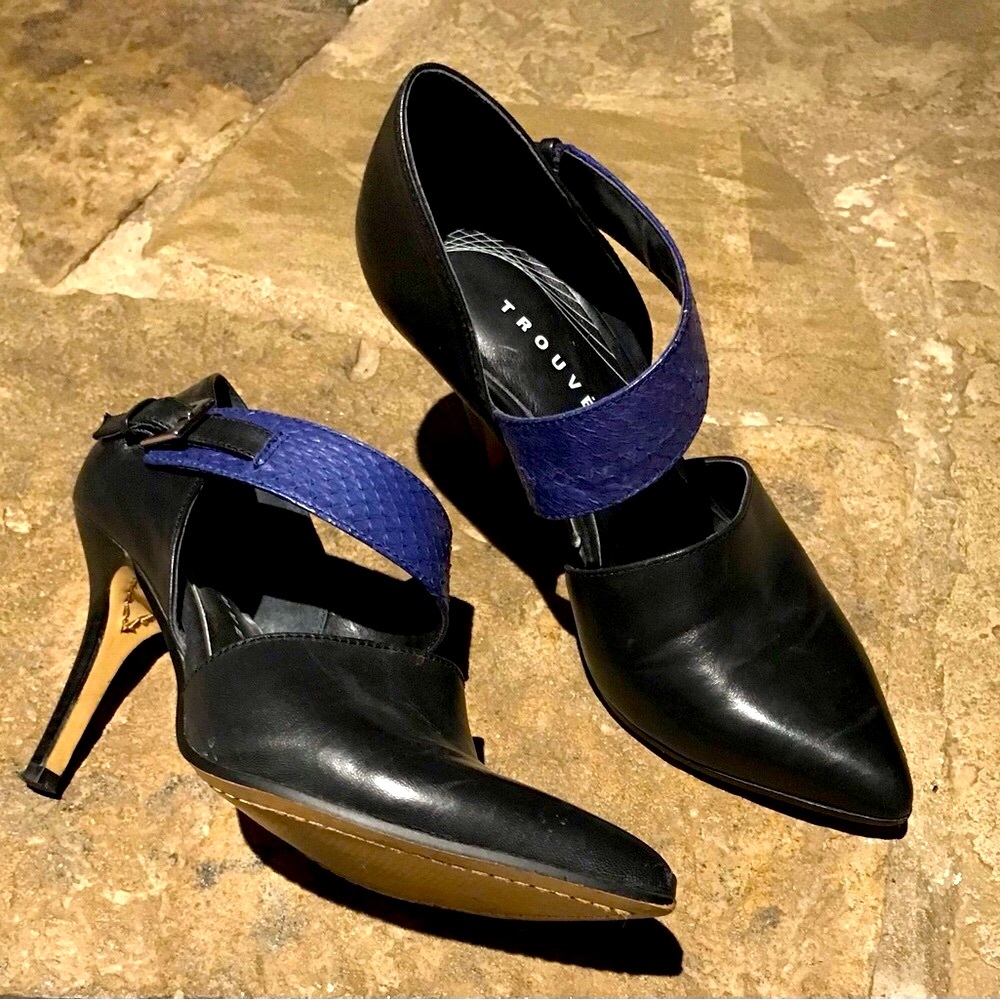 Trouvé 5.5 Black & Blue Mary Janes